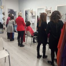 Pompadour Salon Natural Concept Peluqueria con clientas
