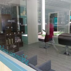 Pompadour Salon Natural Concept Peluquería y salón de belleza