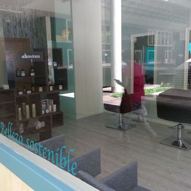 Pompadour Salon Natural Concept Peluquería y salón de belleza